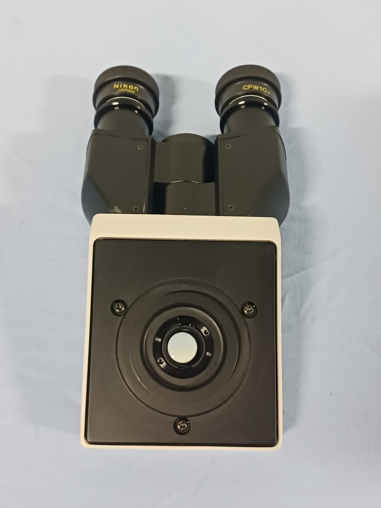 Nikon Microscope Head 195924 w/ Eye Pieces