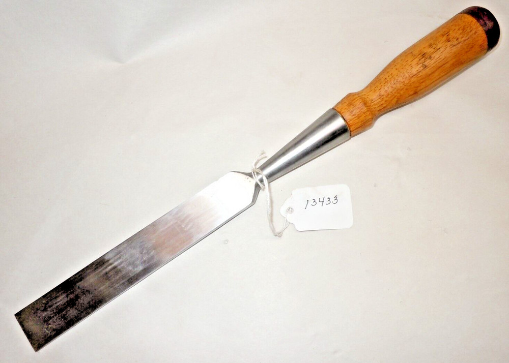 Chisel, Nice Vintage 1-1/64" Wide Cut Woodworkers Chisel, and Good Handle