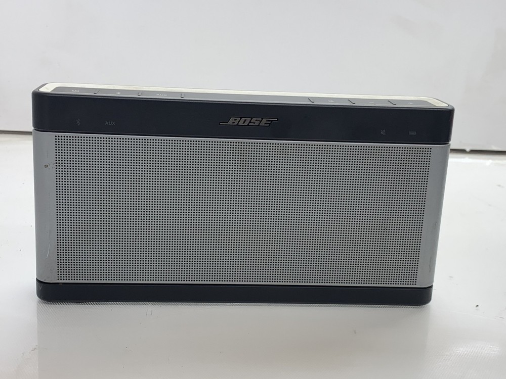 BOSE SOUNDLINK BLUETOOTH SPEAKER III BLUETOOTH NO POWER CABLE