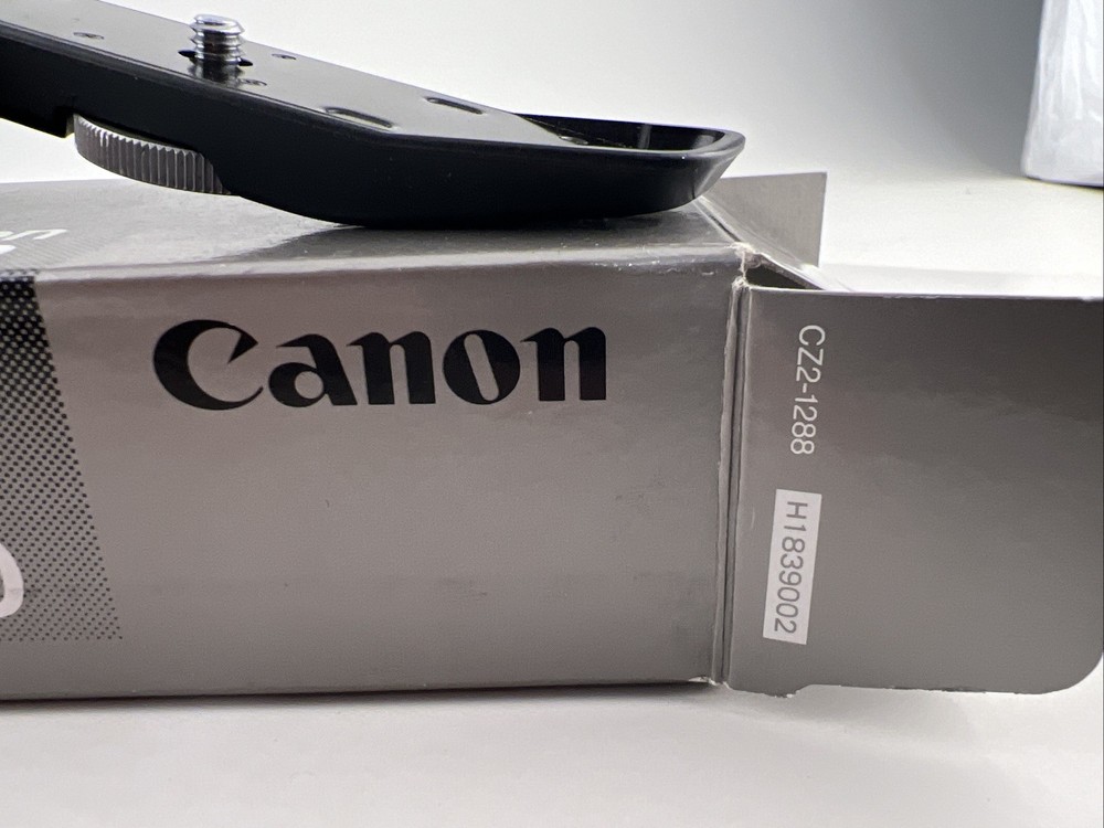Canon GR-60 Grip Extension