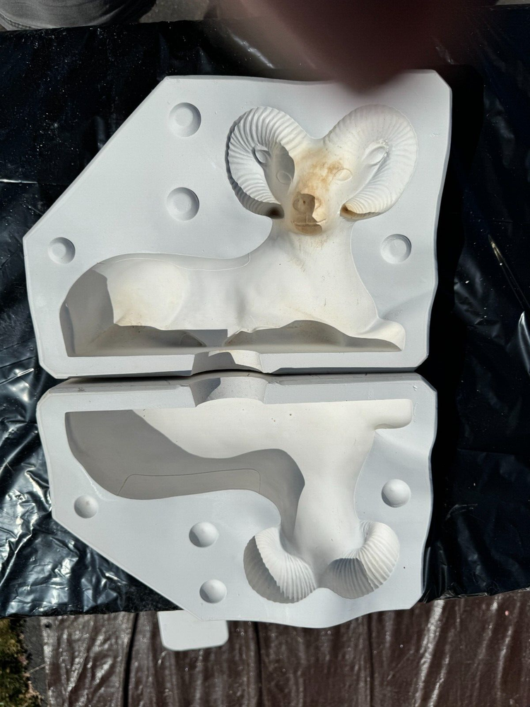 VINTAGE DUNCAN CERAMIC MOLD #DM- 480 A RAM PLANTER