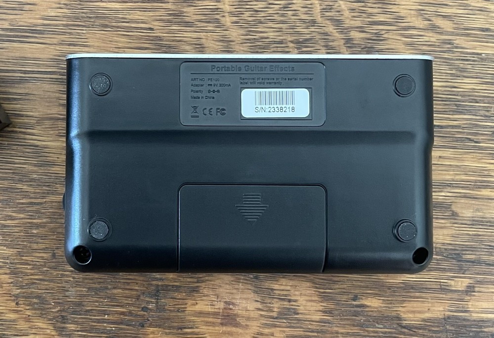 MOOER PE100 Multi-effects Processor Guitar Effect Pedal 40 Drum Patterns L5N4