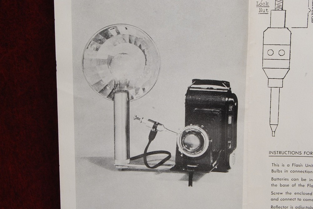 C.O.C. UNIVERSAL FLASH GUN WITH BULBS