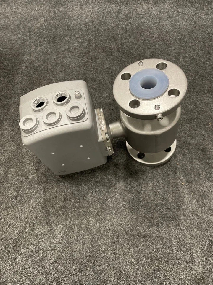 TOSHIBA Electromagnetic Flowmeter Detector GF630/GF632*