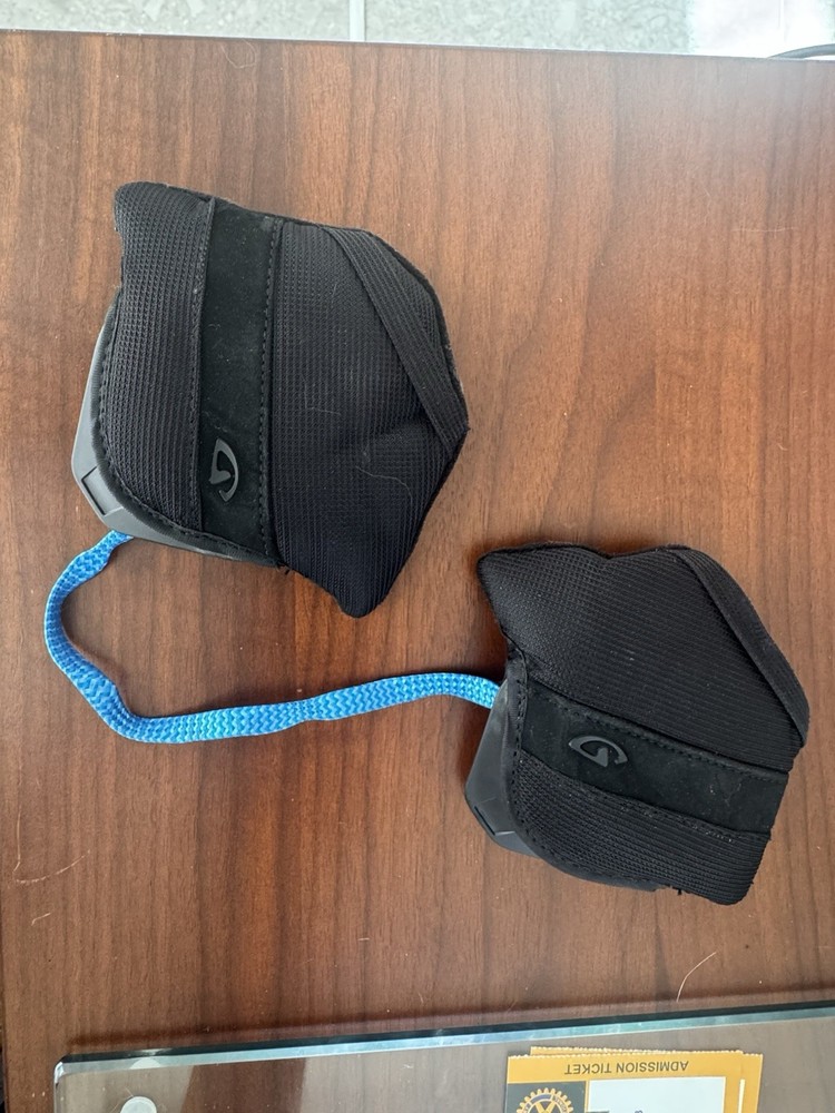 Giro Ski Helmet Ear Pad with Bluetooth Speaker
