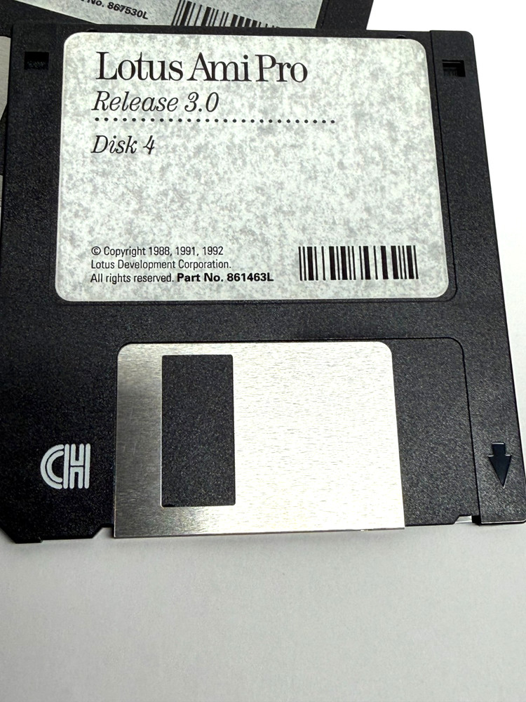 VINTAGE Lotus Ami Pro 3.0 Word Processor Software for Windows PC HD Disk