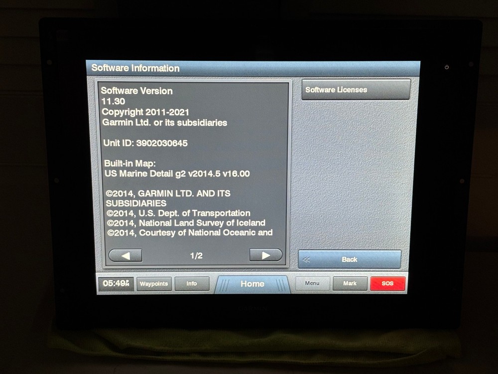 Garmin GPSMAP 8215 Touch Screen GPS Chartplotter Multi Funtion Display