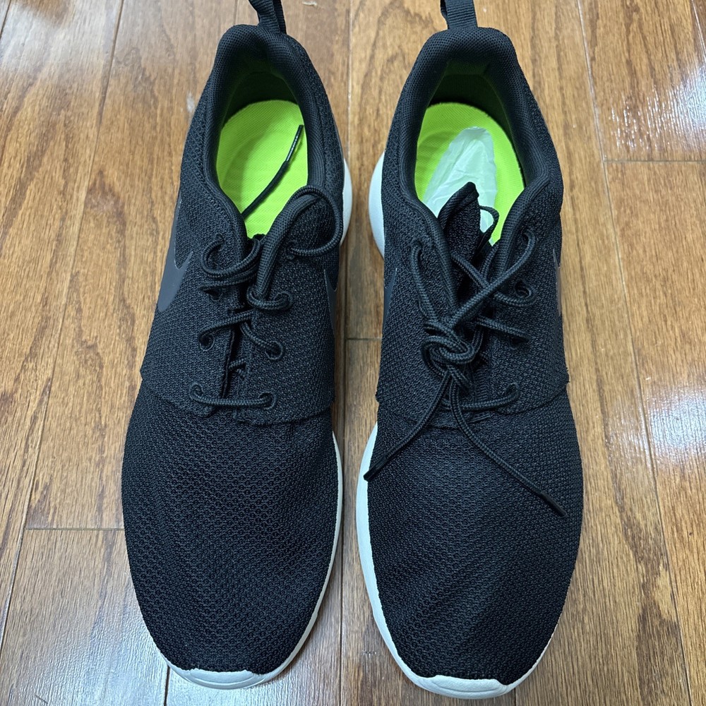 Nike Roshe One Black & White Antharcite size: 8