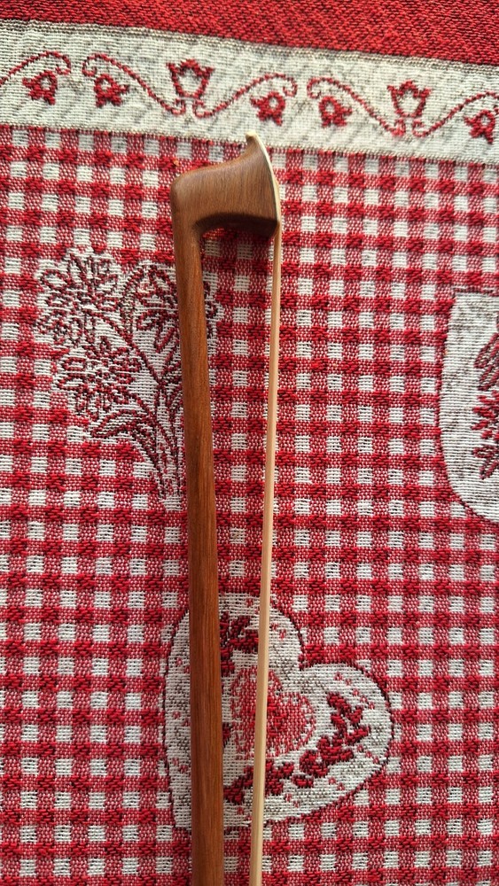 Antique violin bow 4/4