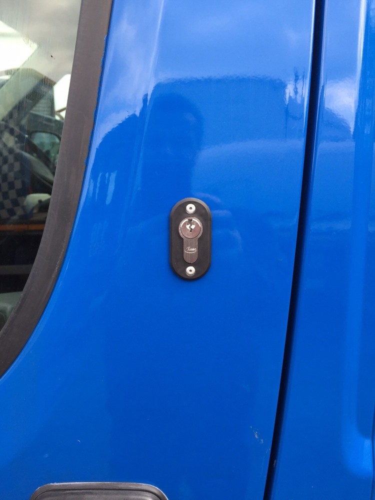 Renault Master Dummy Van Door Lock Security Lock Deadlock X2 Theft Deterrent