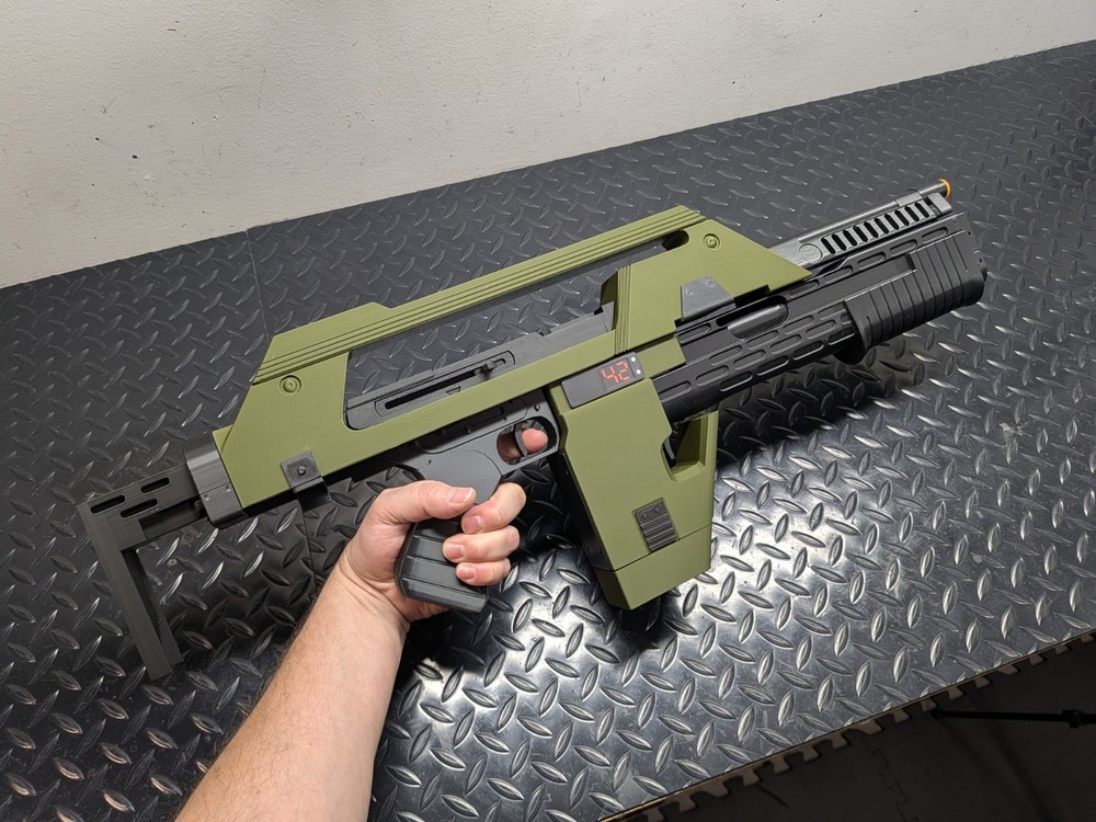 M41A Pulse Rifle V2 – 3D Print Replica – Rack it!! Pump it!! Pull Triggers!!