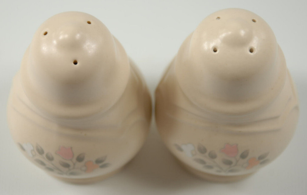 Pfaltzgraff Remembrance Salt & Pepper Shaker Set