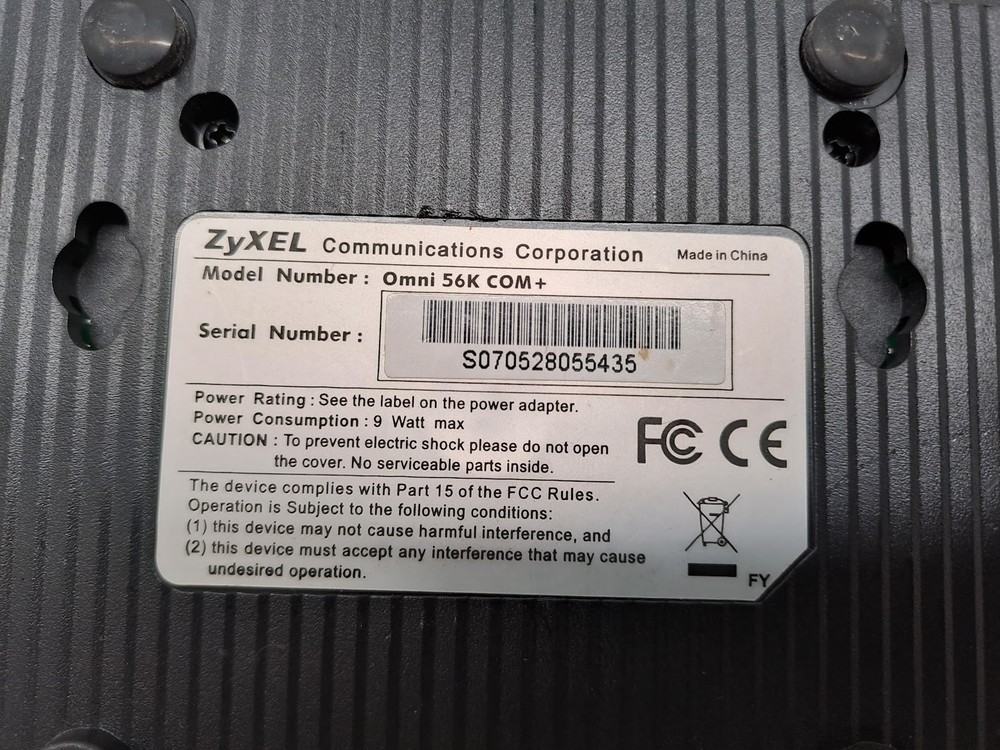 ZYXEL COMMUNICATION 56K MODEM COM +