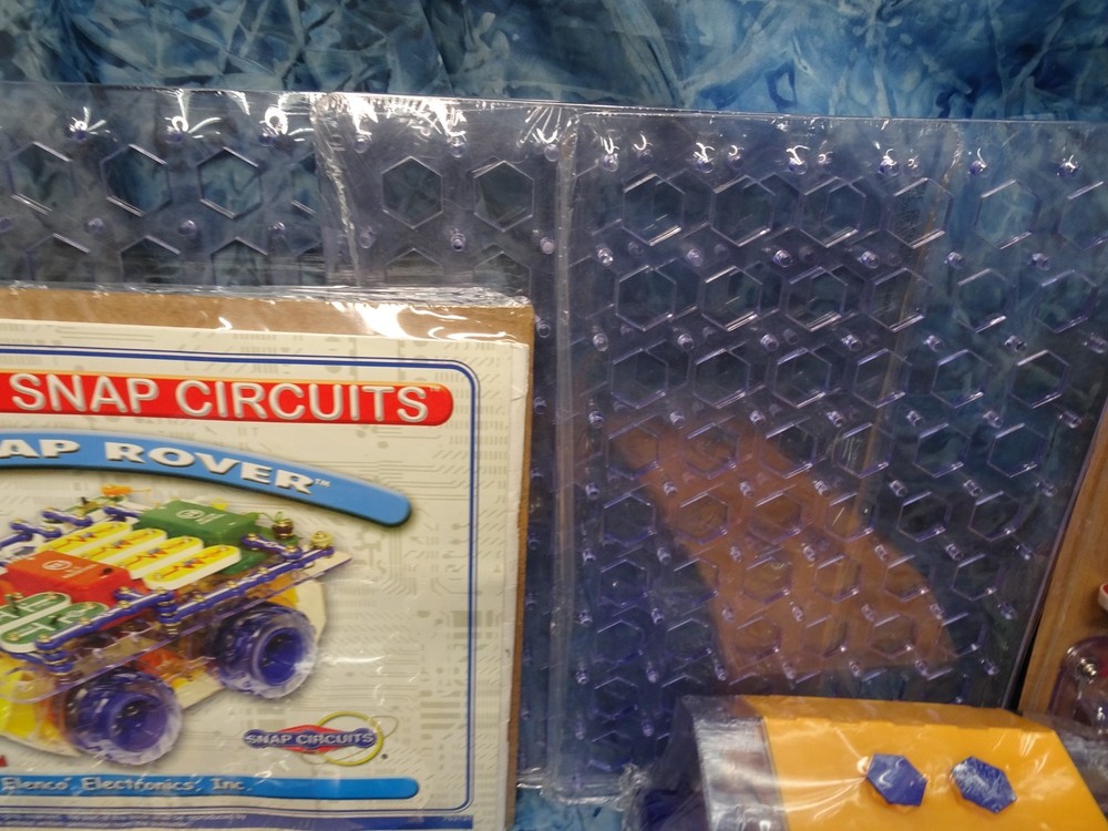 Snap Circuits Rover Kit & Snap Circuits LIGHT