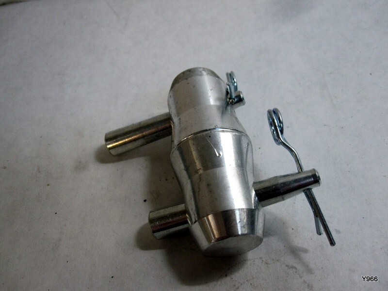 Truss connector conical with pins and clips