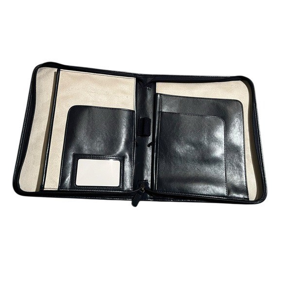 Abound by Marriott Vacations Document Organizer Full Zip Leather Navy Blue Ivory