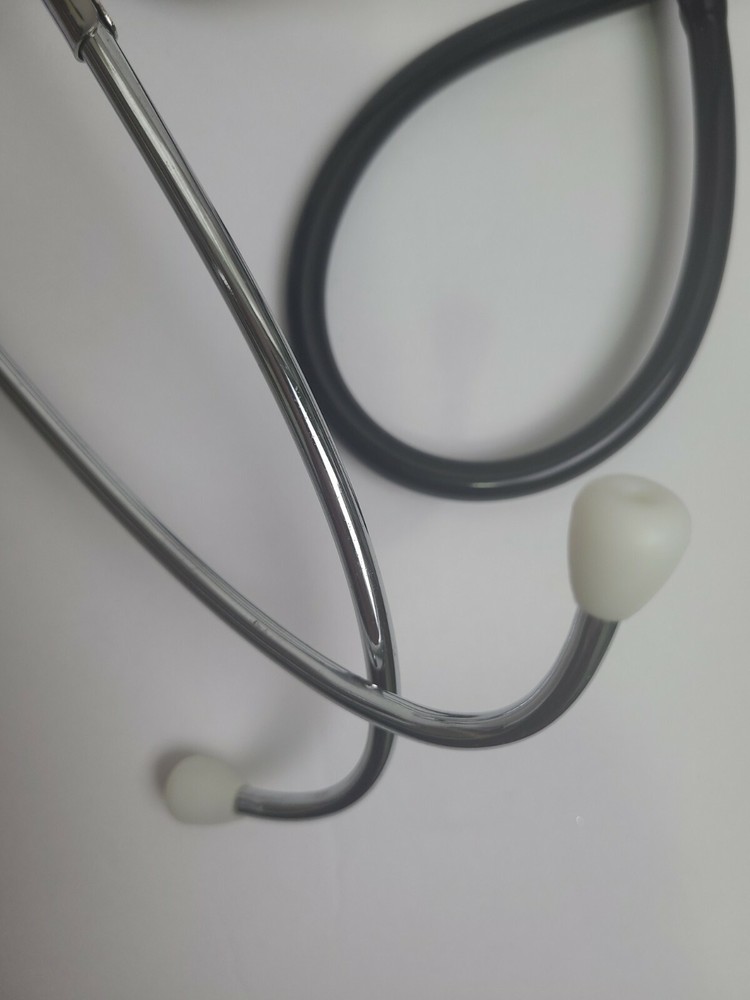 DELUXE STETHOSCOPE (FOR EDUCATIONAL (USE ONLY) Black EUC