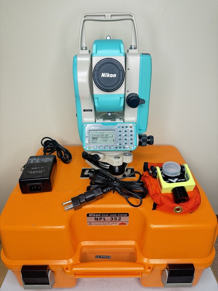 Nikon NPL- 352 Total Station