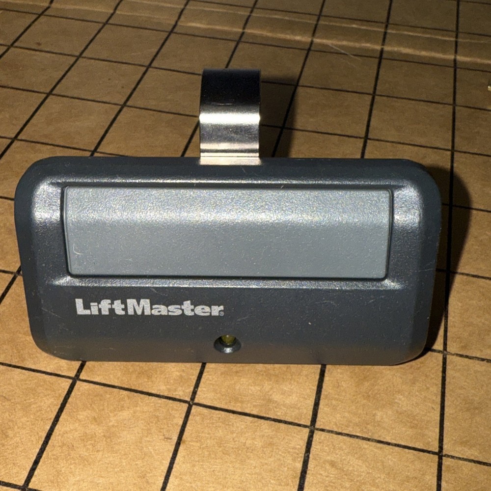 891LM LiftMaster 1 Button Remote Control Transmitter Garage Security NEED BATTER