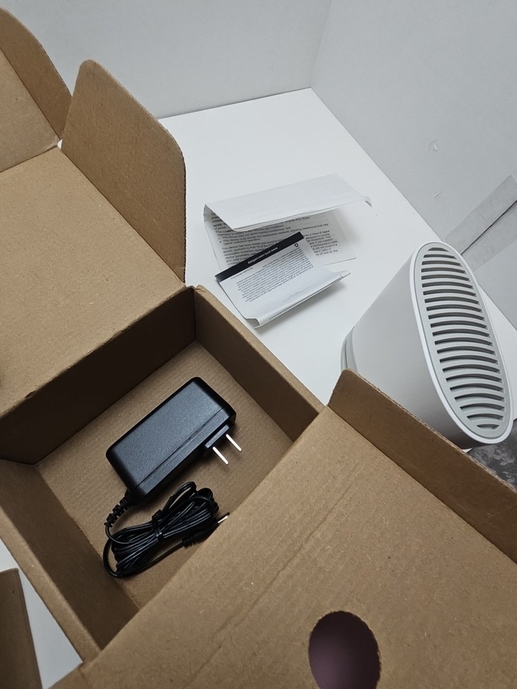 ARRIS S33 Surfboard DOCSIS 3.1 Multi-Gig Cable Modem - Refurbished