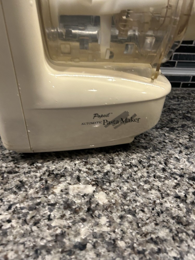 Popeil Automatic Pasta Maker P400 With Pasta Attachments & Manual WORKS