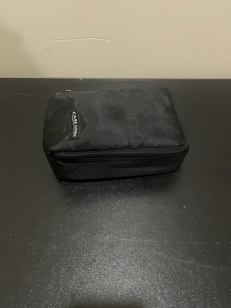 Case Logic Soft Cassette Holder With Zipper