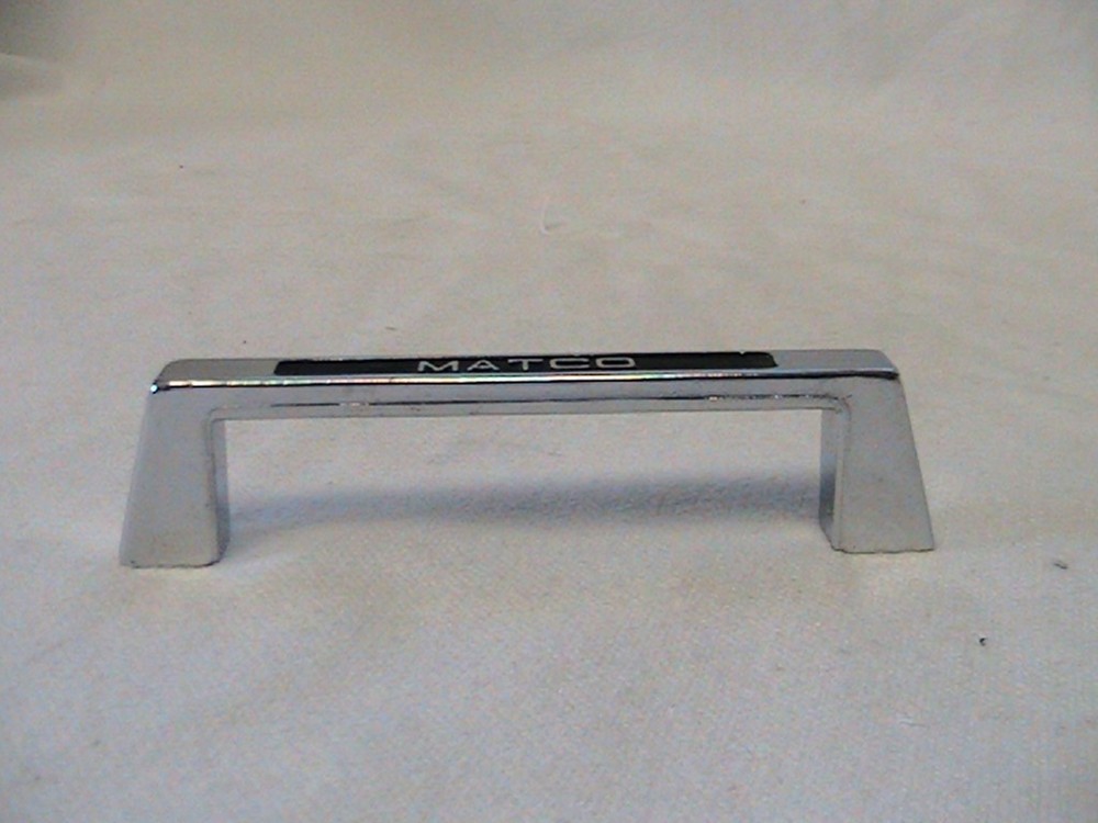 1 USED VINTAGE MATCO TOOLS TOOLBOX TOOL CHEST HANDLE DRAWER PULL