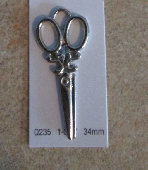 LAMODE SILVER SCISSORS CHARM - SEW ON