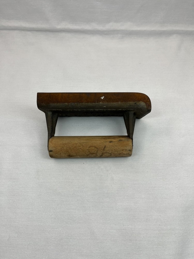Vintage Dresden Mfg Co. Cement Edger #85