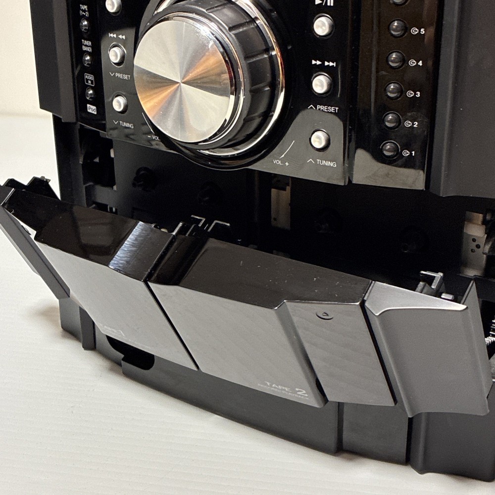 Sharp CD DK890N AM/FM, Dual Cassette, 5 Disc Changer