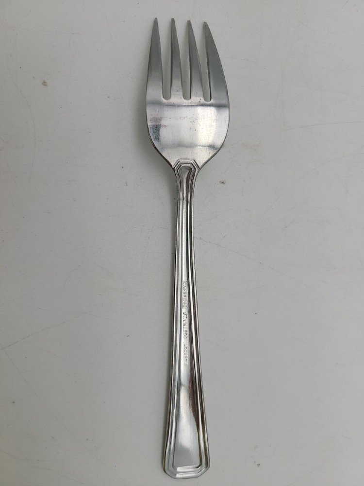 Cambridge CBSDORS Dorsett Pattern 18/10 Stainless Flatware Salad / Dessert Fork.