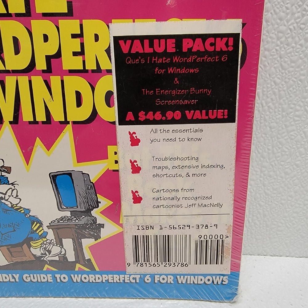 Vintage Windows Energizer Bunny Screensaver Software & Hate Wordperfect 6 Book
