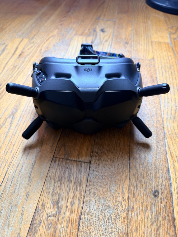 DJI FPV Combo Camera Drone - CP.FP.00000001.01