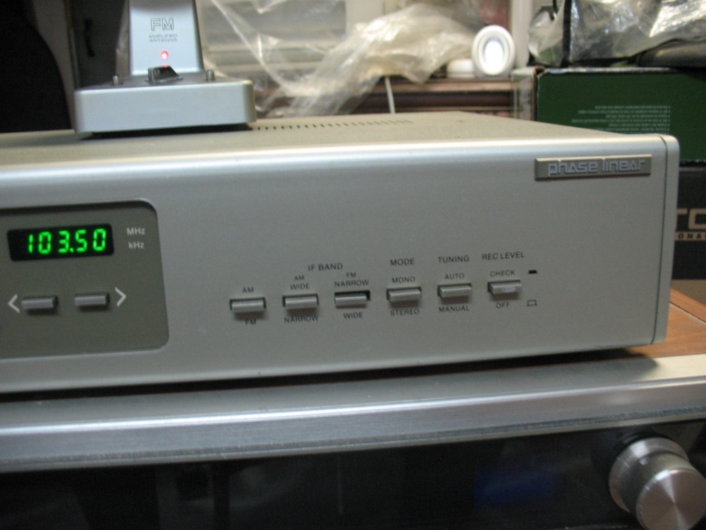 Phase Linear T5200 Digital Synthesized Tuner
