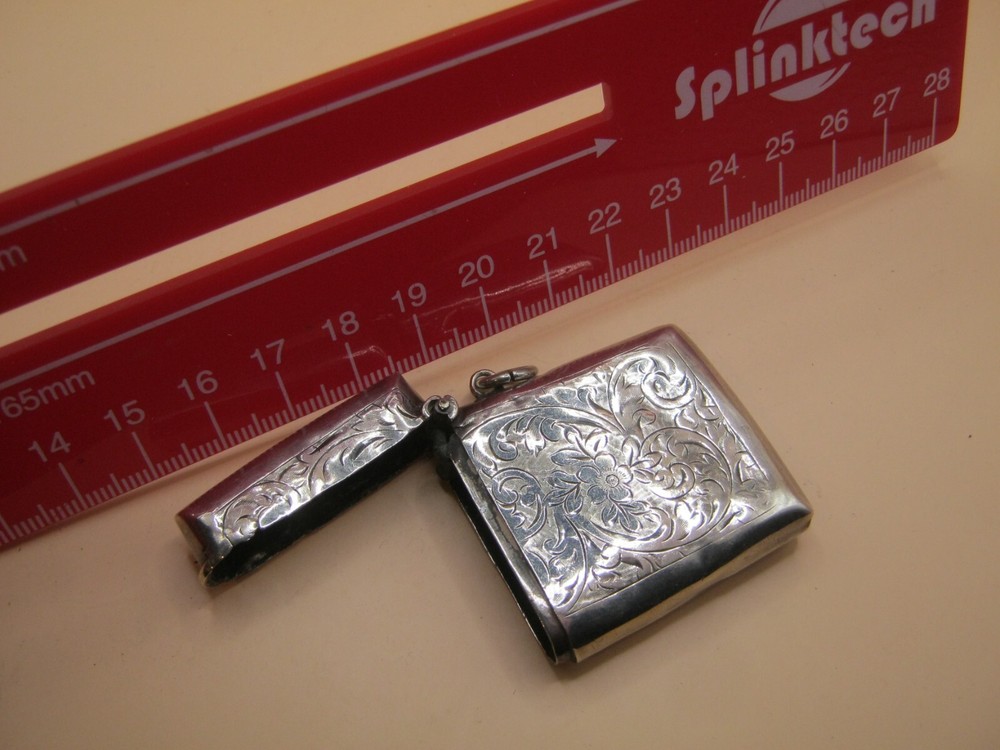 Birmingham 1911 Sterling Silver Vesta Case / Match Safe With Shield