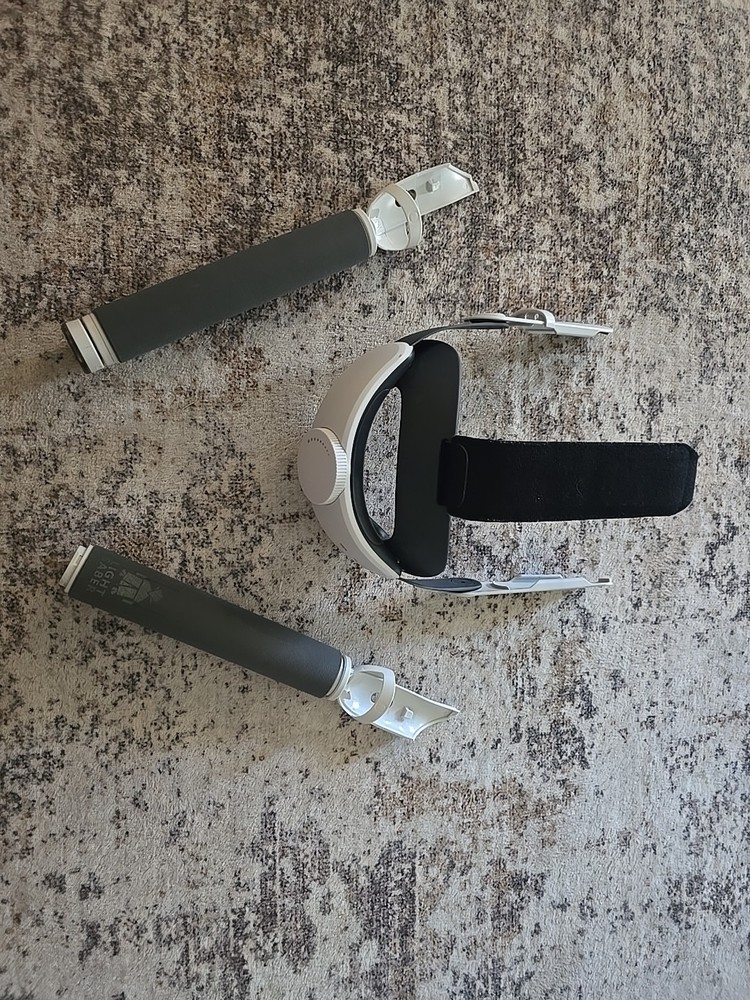 Meta Quest 2 Virtual Reality 256GB - PLEASE READ