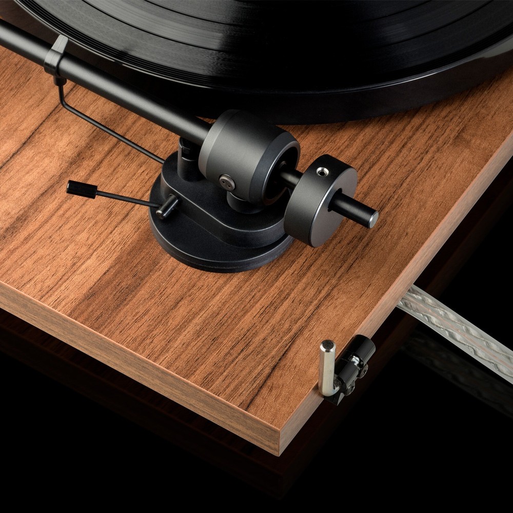 Pro-Ject E1 BT Plug & Play Bluetooth Record Player Turntable Satin Walnut (DEMO)