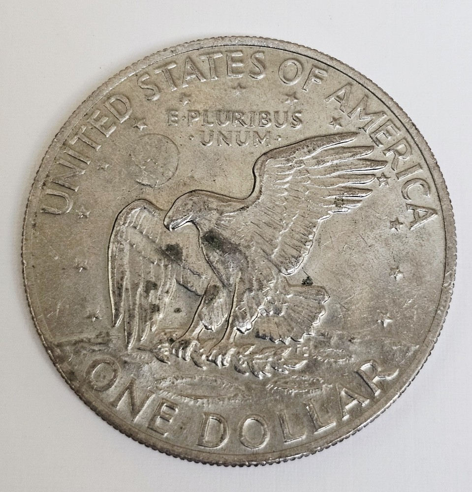 1972 Eisenhower Dollar No Mint Mark (B-5)
