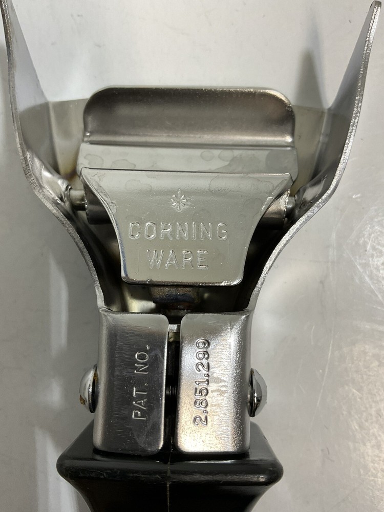 Vintage Corning Ware 8" Twist Detachable Handle PreownedKitchenCom