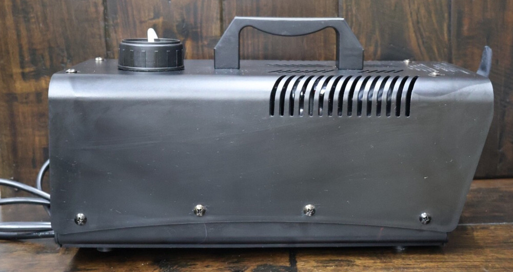 1 By One 650w Snowflake Machine *Pre-Owned*