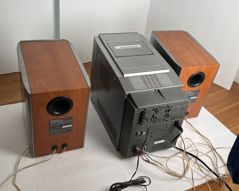 Panasonic SA-PM28 5-CD Changer Stereo System READ* - SEE VIDEO