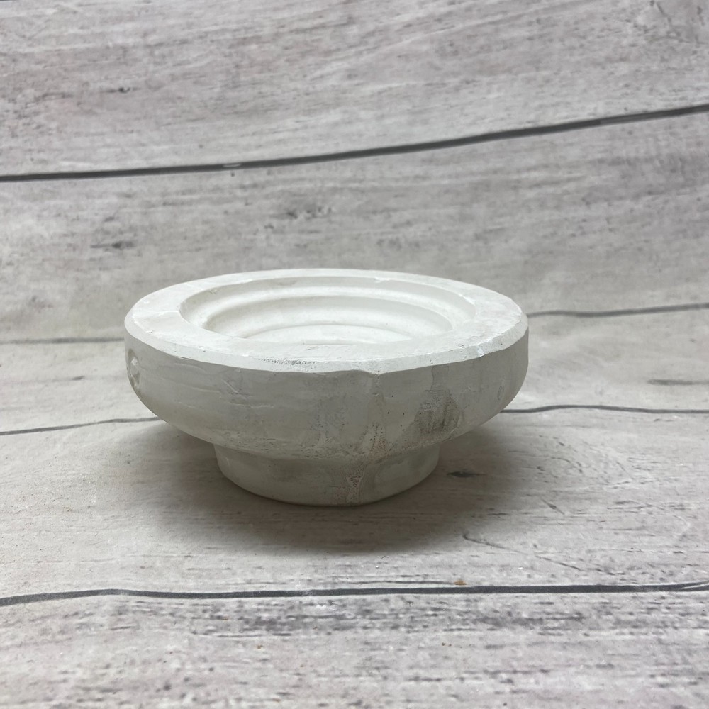 Vintage Unbranded Ceramic Casting Mold Round Base #847-B
