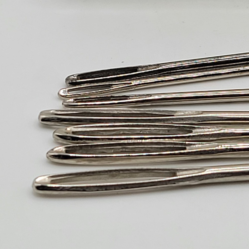 Needle Threaders (6) ~ blunt end - large eye needles (4) ~ sharp end (3)