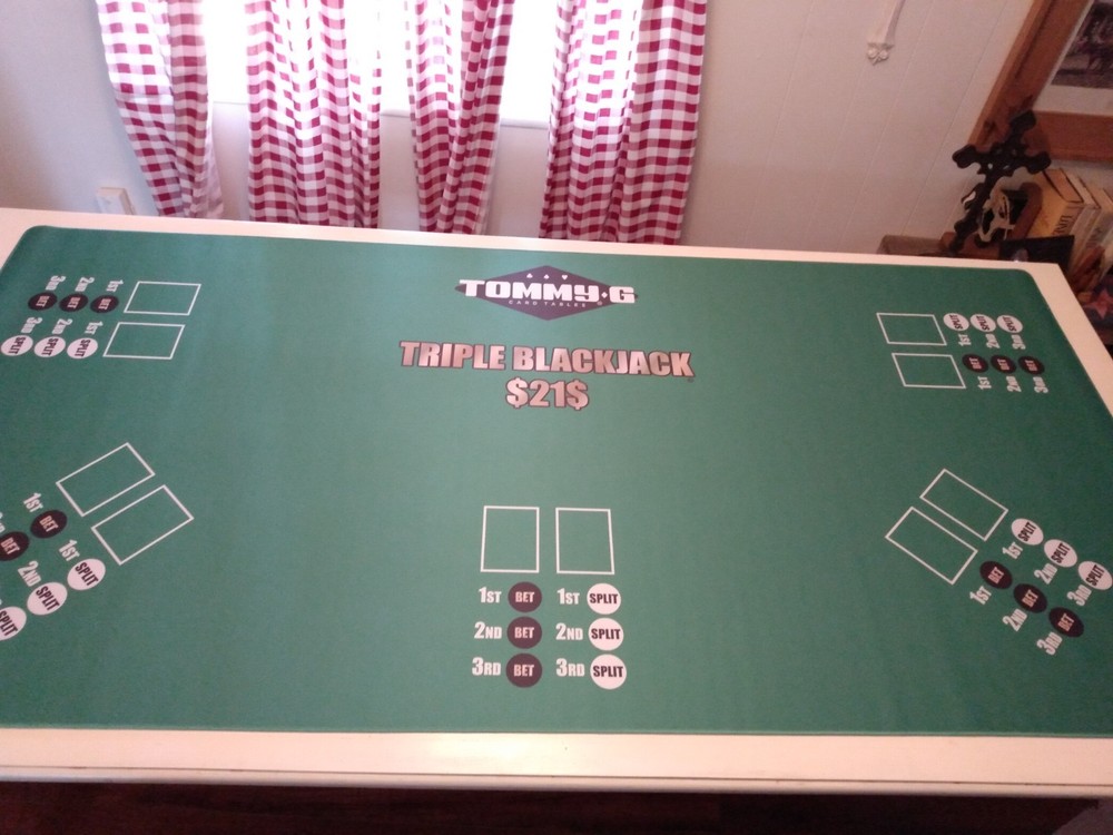 BLACKJACK CARD TABLE GAMING MAT