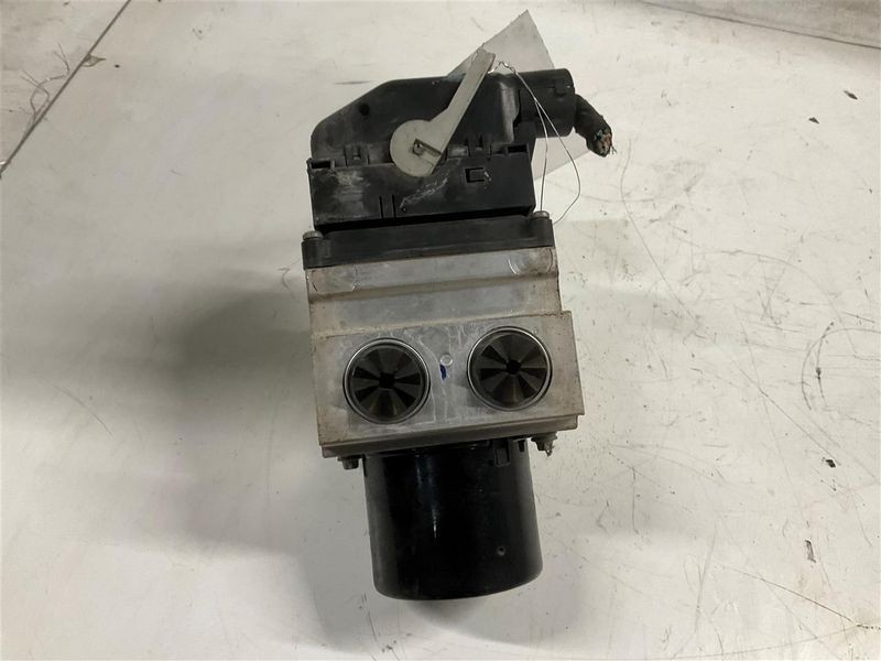 2010-2011 Dodge Ram 2500 ABS Brake Pump Control Module OEM Working Assembly