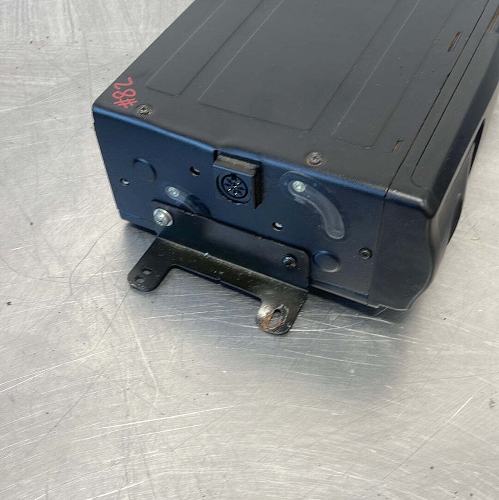 98-02 CAMARO 10 DISC DISC CHANGER OEM #82