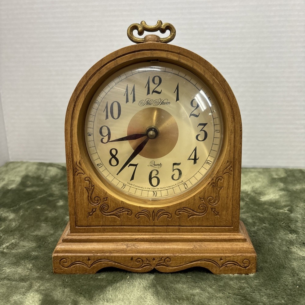 NEW HAVEN Quartz Clock