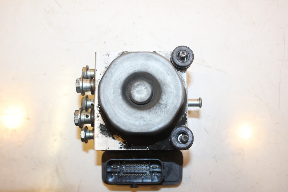 2016 Harley Davidson FLHTCU Electra Glide Abs Pump Unit Module 41100013A