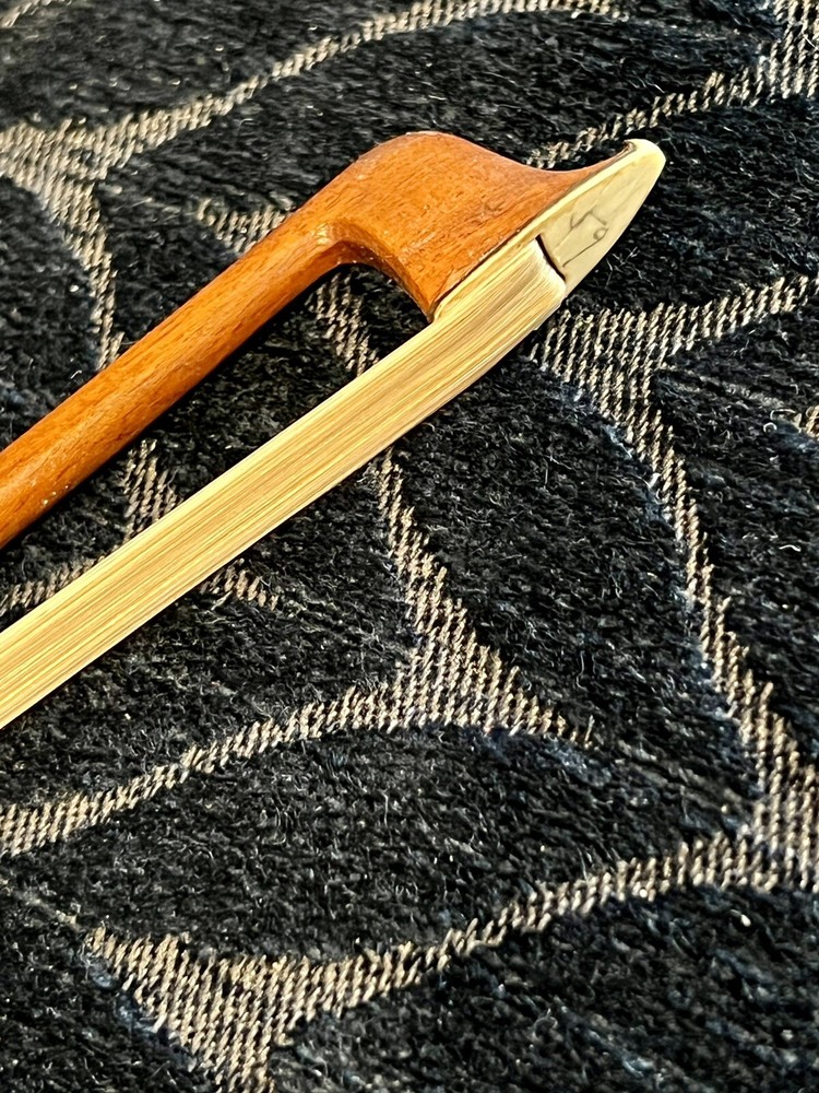 French violin bow