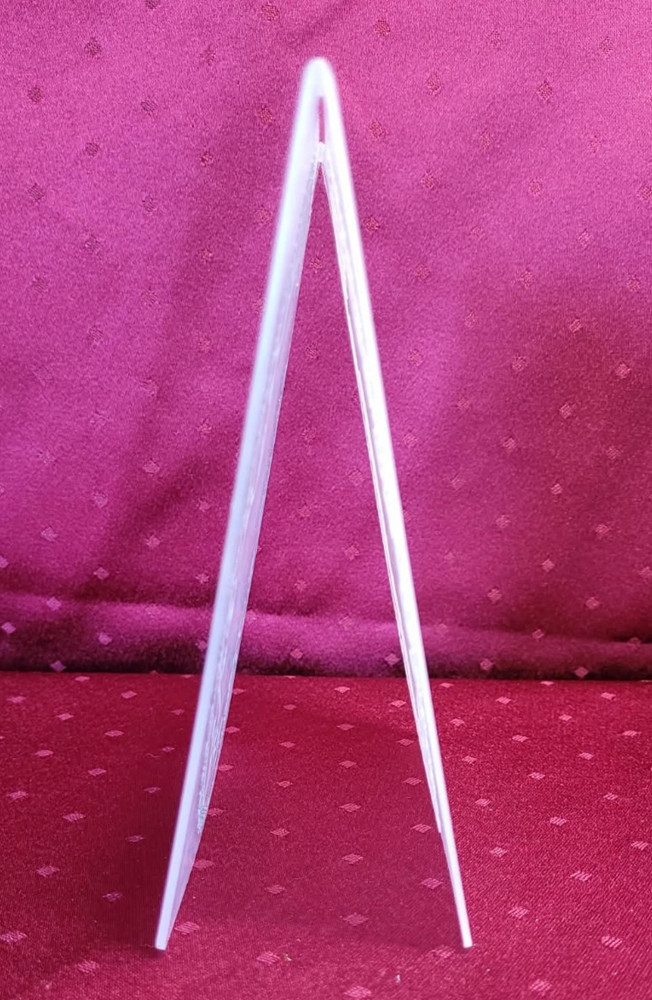 Butterfly in oval embossing folder- Generic